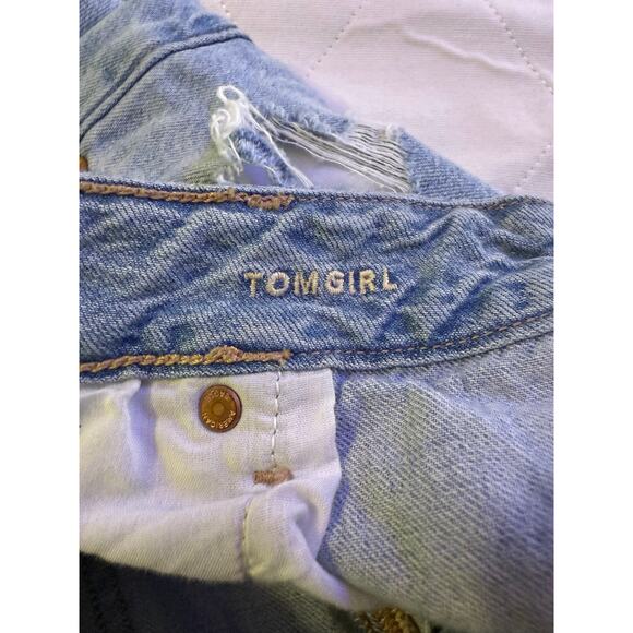 American Eagle “Tomgirl” Distressed Jeans Women’s Size 18 Regular Light Wash - Picture 6 of 6